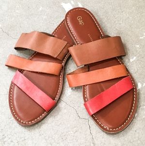 GAP Leather Tri-Color Slip On Sandals